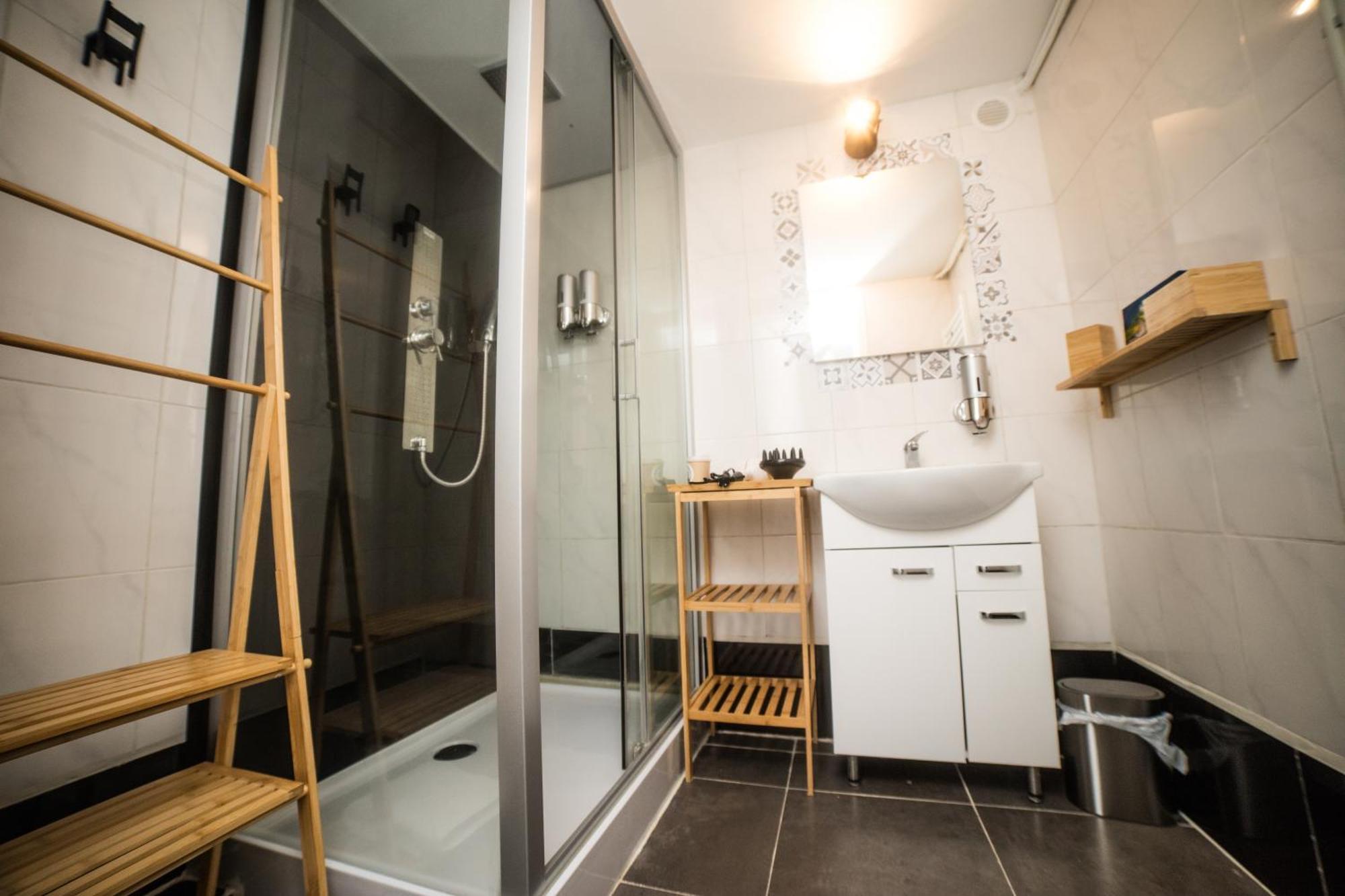 City Centre Hidden Gem! Apartment For Up To 3 People Брюссель Экстерьер фото