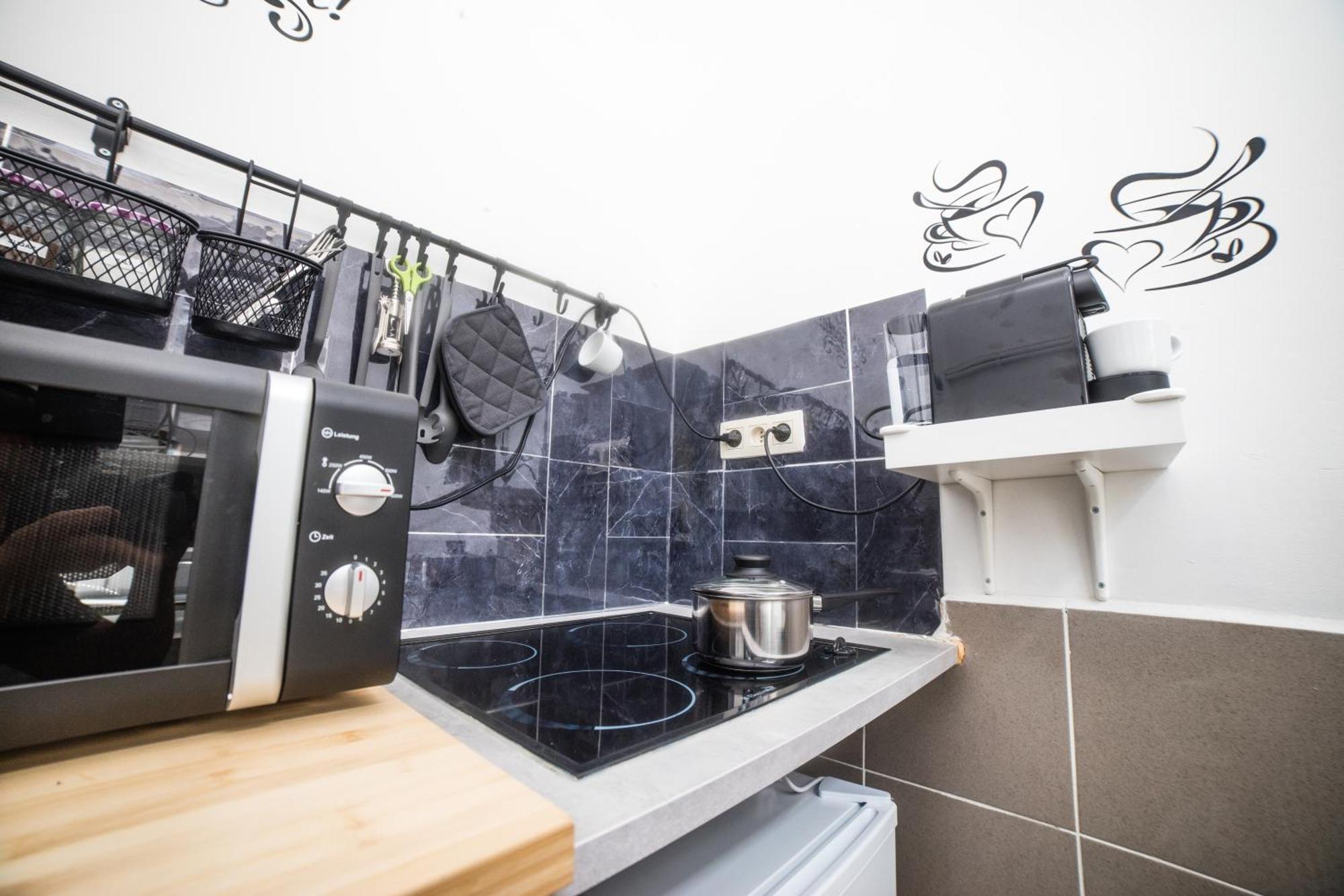 City Centre Hidden Gem! Apartment For Up To 3 People Брюссель Экстерьер фото
